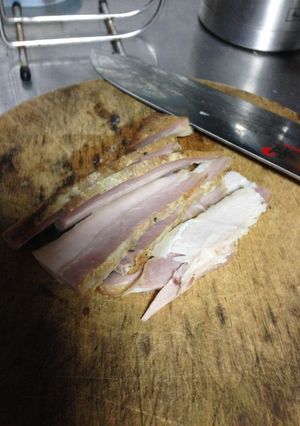 手作りベーコン 番茶で燻す-レシピのメイン写真