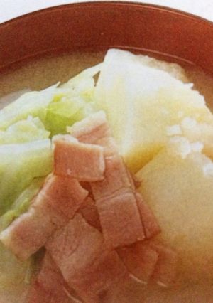 じゃがベーコンの味噌汁(^.^)♥︎-レシピのメイン写真