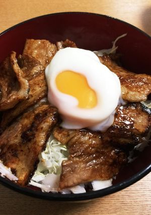 豚バラ温泉たまご丼-レシピのメイン写真
