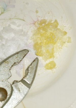 飴の砕き方☆プライヤーを使って簡単♪-レシピのメイン写真