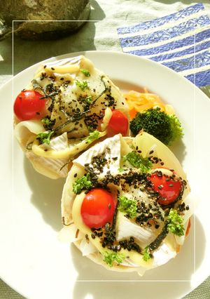 カマン・トマト・玉葱の塩昆布トースト-レシピのメイン写真
