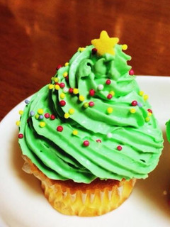 簡単美味しい!クリスマスカップケーキ-レシピのメイン写真