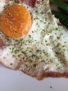 超スピード！半熟目玉焼き by だんどり亭 【クックパッド】 簡単