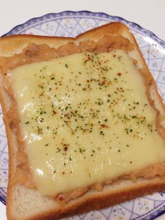 ツナマヨチーズトースト-レシピのメイン写真