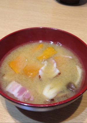 かぼちゃとベーコンのほっこりお味噌汁-レシピのメイン写真