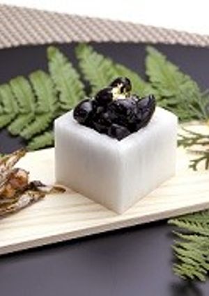 おせちの黒豆（写真真ん中）-レシピのメイン写真