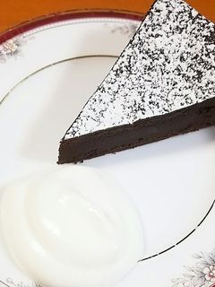板チョコで簡単♡濃厚‼ガトーショコラ♡-レシピのメイン写真