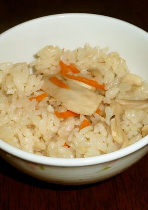 簡単！生姜の香りの美味しい炊き込みご飯-レシピのメイン写真