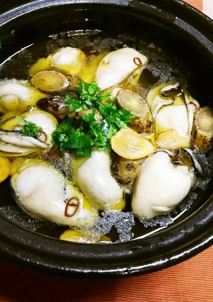 簡単！土鍋DE牡蠣とゴボウのアヒージョ♪-レシピのメイン写真