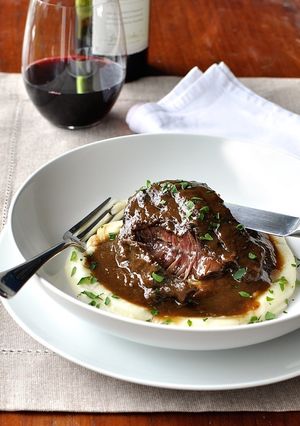 牛ほほ肉の赤ワイン煮とマッシュポテト-レシピのメイン写真