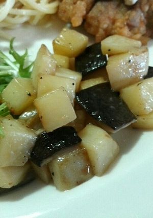 椎茸とジャガイモでバター醤油味の温サラダ-レシピのメイン写真
