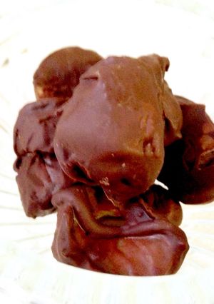 簡単スイーツ☆板チョコ1枚で甘栗チョコ-レシピのメイン写真