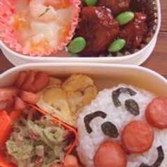 รูปของ 誰でも出来るアンパンマン弁当（キャラ弁）