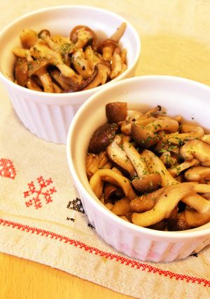 簡単一品♡きのこのマヨバタ醤油炒め-レシピのメイン写真