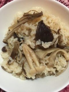 ミックスきのこの炊き込みご飯-レシピのメイン写真