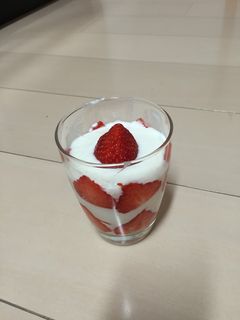 いちごとヨーグルトのデザート-レシピのメイン写真