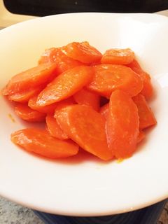 肉料理の付け合わせに人参のグラッセ-レシピのメイン写真