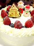 クリスマスケーキ（苺とブルーベリー）