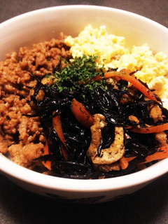 やや薄味☆ひじきの煮物〜常備菜でそぼろ丼-レシピのメイン写真