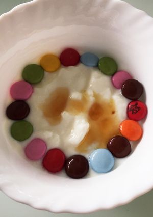 マーブルチョコでヨーグルトアート☆-レシピのメイン写真