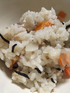 離乳食後期★野菜とお出汁の炊き込み御飯-レシピのメイン写真