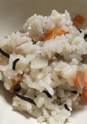 離乳食後期★野菜とお出汁の炊き込み御飯-レシピのメイン写真