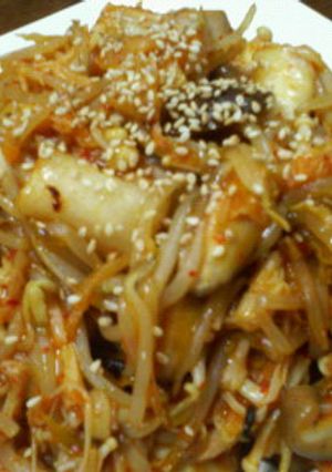 やみつき!!鶏肉ともやしのキムチ炒め♪-レシピのメイン写真