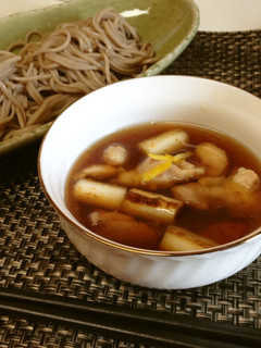 フライパンで温か♡焼き鳥ネギ汁のざるそば-レシピのメイン写真