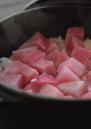 ストウブココットdeGOHAN赤かぶご飯-レシピのメイン写真