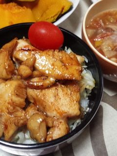 簡単!1人ご飯!鶏胸肉の塩麹照り焼き丼-レシピのメイン写真