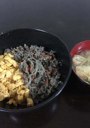 こんにゃくゴマ肉味噌-レシピのメイン写真