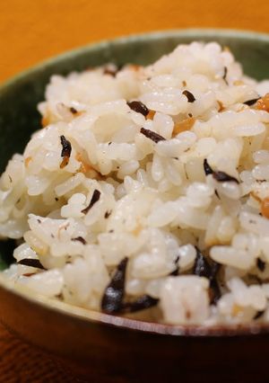 梅と磯の香りが美味しい梅ひじきご飯-レシピのメイン写真