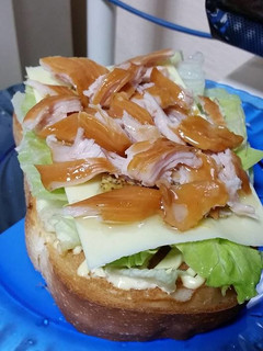 スモークチキンハニーマスタードトースト-レシピのメイン写真