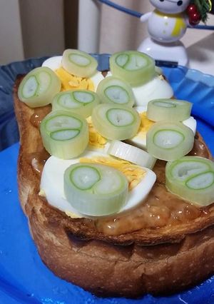 厚切り長ネギゆで卵金山寺味噌マヨトースト-レシピのメイン写真