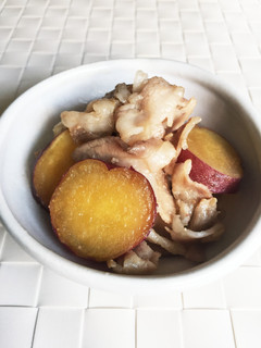 簡単!豚バラ肉とさつまいもの甘辛煮-レシピのメイン写真
