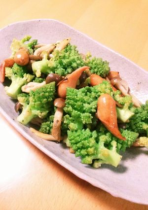 ★見た目もかわいい♡ロマネスコの炒め物★-レシピのメイン写真