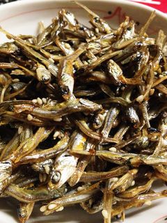 おせちに簡単〜!食べれる煮干しで田作り-レシピのメイン写真