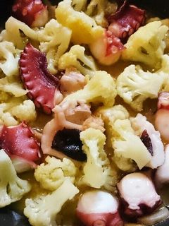 カリフラワーとタコのアヒージョ-レシピのメイン写真
