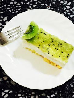 糖質制限◆キウイ&ヨーグルトムースケーキ-レシピのメイン写真