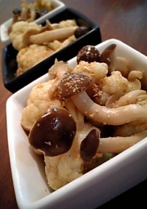 しめじとカリフラワーのゴマ醤油和え-レシピのメイン写真