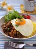 カレールーで作る簡単ドライカレー