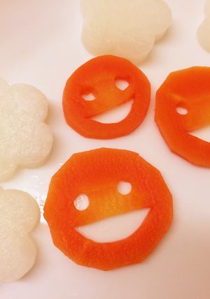 簡単な飾り用にんじんの切り方（スマイル）-レシピのメイン写真