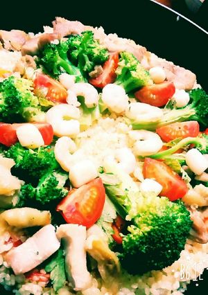冷蔵庫にあるものをフライパンでパエリアに-レシピのメイン写真
