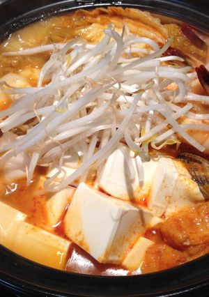 簡単！スンドゥブチゲ鍋、辛くて美味しい-レシピのメイン写真