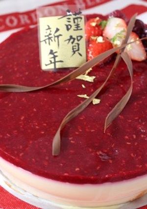 ベリーのお正月バージョンケーキ-レシピのメイン写真