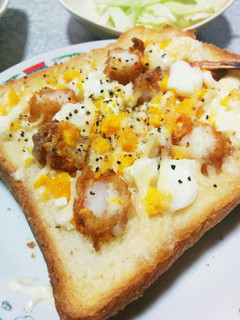 朝食に☆エビフライとゆで卵のマヨトースト-レシピのメイン写真