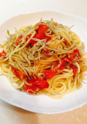 トマトとしらすのペペロンチーノパスタ-レシピのメイン写真