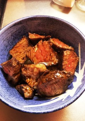 牛肩ロースの醤ダレ丼-レシピのメイン写真