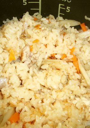 大晦日のお昼は炊き込みご飯で-レシピのメイン写真