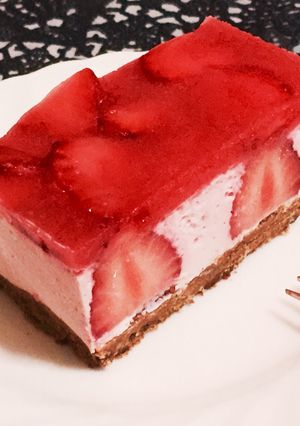 糖質制限◆苺いっぱいレアチーズケーキ-レシピのメイン写真